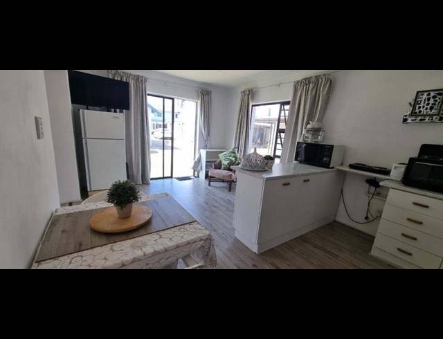 1 BEDROOM TOWNHOUSE FOR SALE IN DIAZ